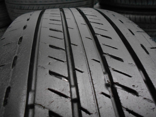 ขายล้อแม็ก Toyota Vigo ขอบ 15 พร้อมยางปลายปี 09 /เทิร์นได้-ใส่ฟรีค่ะ