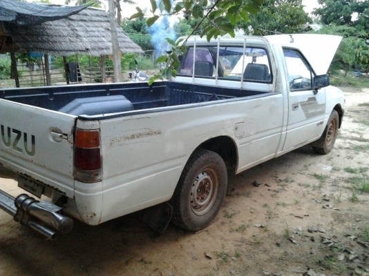 ISUZU TFR มังกรทอง SPARK EX 2.5 MT ปี 32 รถบ้านสภาพดีมากครับพร้อมใช้งาน เครื่องแห้งแรงดี ภายในเก๋งคอนโซลสวยครบ วิทยุเทป แอร์เย็น กระบะปูพื้นยางลายเนอร์ไม่มีผุกร่อน ช่วงล่างคัชซีสวยไม่มีผุ ยางสภาพดี 60\% พร้อมใช้งาน เอกสารทะเบียนครบพร้อมโอน ราคาต่อรองได้ครั