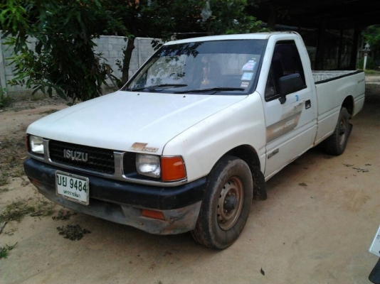 ISUZU TFR มังกรทอง SPARK EX 2.5 MT ปี 32 รถบ้านสภาพดีมากครับพร้อมใช้งาน เครื่องแห้งแรงดี ภายในเก๋งคอนโซลสวยครบ วิทยุเทป แอร์เย็น กระบะปูพื้นยางลายเนอร์ไม่มีผุกร่อน ช่วงล่างคัชซีสวยไม่มีผุ ยางสภาพดี 60\% พร้อมใช้งาน เอกสารทะเบียนครบพร้อมโอน ราคาต่อรองได้ครั