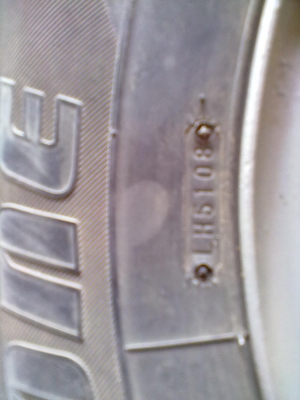 ขายยางขอบ 14'' Bridgestone LEO677 พร้อมกะทะล้อถอดออกจากไมตี้x 4 เส้นขาย 2000 บาท