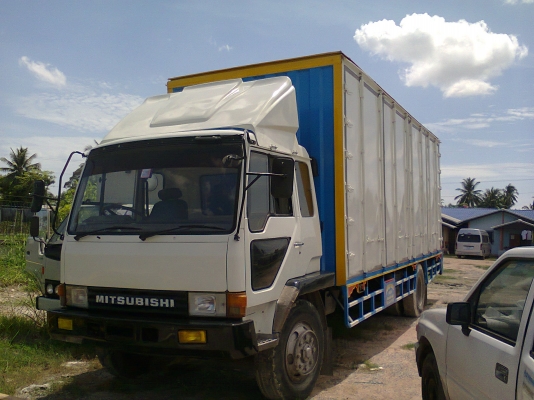 ขายรถบรรทุก6ล้อตู้แห้ง10บาน