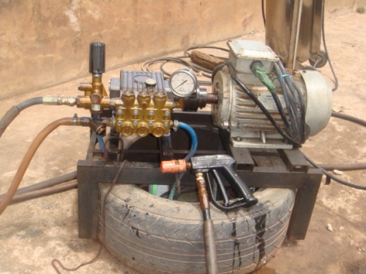 ชายอุปกรณ์คาแคร์มือ2 ชายอุปกรณ์คาแคร์มือ2