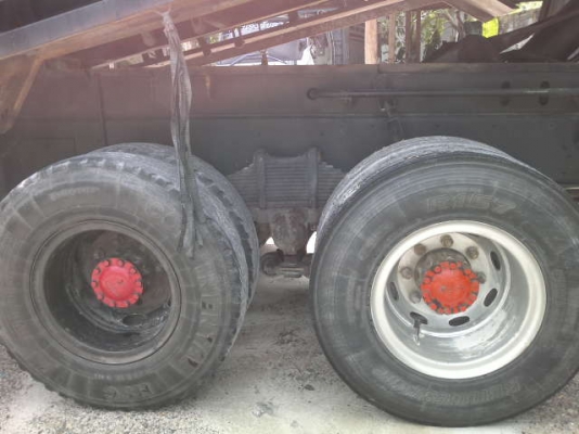 รถอิซูซุ 10 ล้อดั้ม  FXZ 270 แรงม้า ปี 47  ( ขายแม่ลูก )  สนใจติดต่อ 081 - 6079515