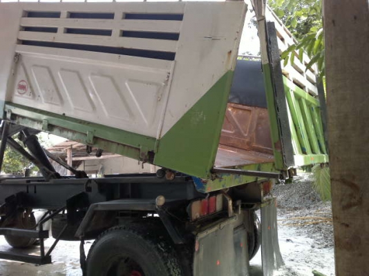 รถอิซูซุ 10 ล้อดั้ม  FXZ 270 แรงม้า ปี 47  ( ขายแม่ลูก )  สนใจติดต่อ 081 - 6079515