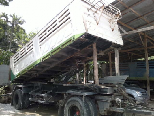 รถอิซูซุ 10 ล้อดั้ม  FXZ 270 แรงม้า ปี 47  ( ขายแม่ลูก )  สนใจติดต่อ 081 - 6079515