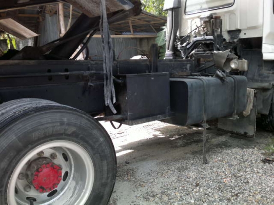 รถอิซูซุ 10 ล้อดั้ม  FXZ 270 แรงม้า ปี 47  ( ขายแม่ลูก )  สนใจติดต่อ 081 - 6079515