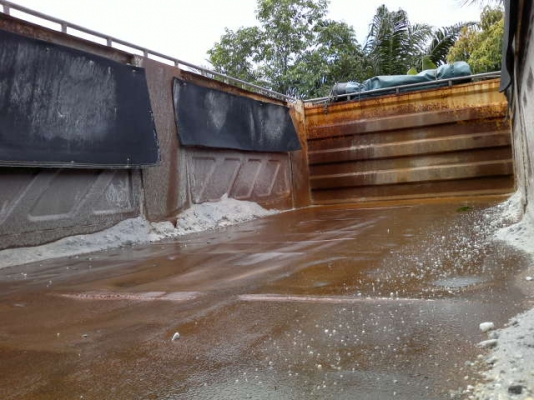 รถอิซูซุ 10 ล้อดั้ม  FXZ 270 แรงม้า ปี 47  ( ขายแม่ลูก )  สนใจติดต่อ 081 - 6079515