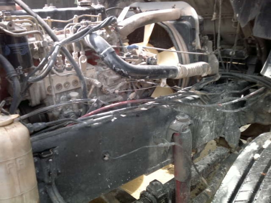 รถอิซูซุ 10 ล้อดั้ม  FXZ 270 แรงม้า ปี 47  ( ขายแม่ลูก )  สนใจติดต่อ 081 - 6079515