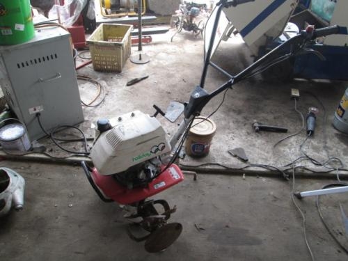 รหัสสินค้า :13001203 เครื่องพรวนดิน สภาพสวยพร้อมใช้งาน อุปกรณ์ติดมาพร้อม เหมาะกับงานพรวนดินแปลงขนาดกลาง-เล็ก