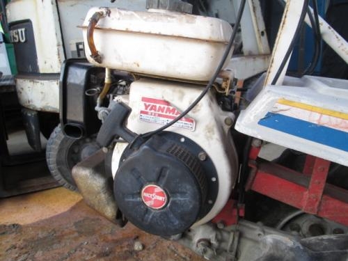 รหัสสินค้า :13001208 รถเกี่ยวข้าวเดินตาม ตัด 2 แถว มีอุปกรณ์ชุดมัดฟางข้าวที่ตัดเป็นก้อนๆ ใช้เกี่ยวหญ้าเลี้ยงสัตว์ได้