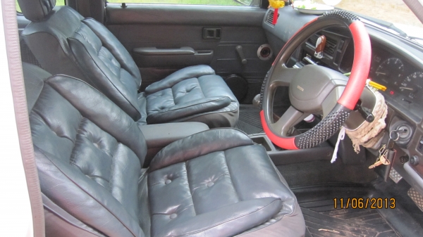 ขายไมตี้เอ็กรถบ้านเดิมๆสวยๆสภาพเหมือนพึ่งออกจากศูนย์เลยครับเครื่องเงียบกริบ แอร์ใหม่ล้างทั้งระบบคอมใหม่ตู้แอร์ใหม่เย็นจนหนาว กันชนหน้า+หลังใหม่+แม๊กลายเนอร์ใหม่ยางดอกเต็มพวงมาลัยพาเวอร์เครื่องเสียงใหม่จัดเต็มDVDชีดี+พาเวอแอมป์+ทะเบียนพร้อมชุดโอน+ภาษีขาดมก