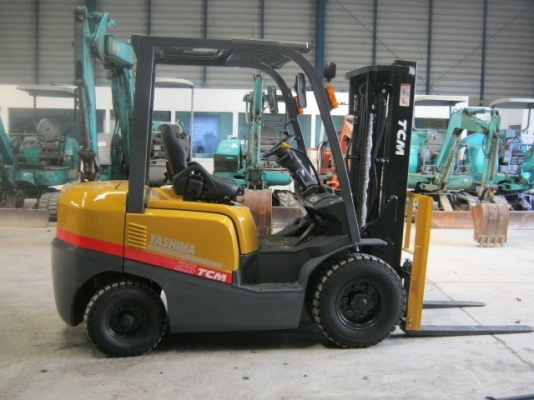 ขายรถฟอร์คลีฟท์ TCM FD25T3 เสา3 เมตรออโต้ ปี2011,87ชม. รถนอกนำเข้า ติดต่อ มานะ 085-9049669