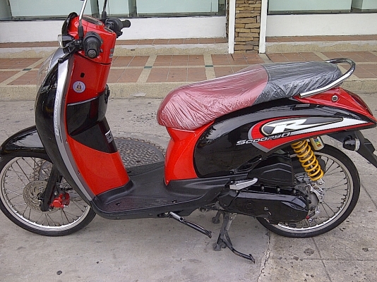 Honda-Scoopy i 110cc เครื่องเนียนมากครับ สภาพเยี่ยมเลยครับ