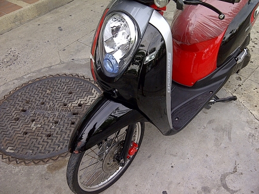 Honda-Scoopy i 110cc เครื่องเนียนมากครับ สภาพเยี่ยมเลยครับ