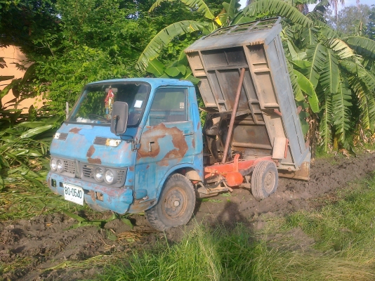 ขายรถบรรทุกอีซูซุ 4 ล้อดั้ม ทะเบียนพร้อม