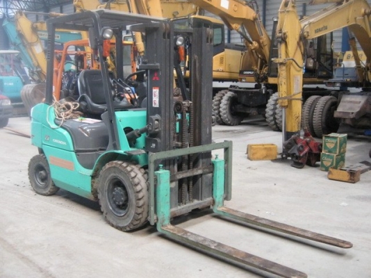 ขายรถฟอร์คลีฟท์ MITSUBISHI FD25T,SN:F18C-55604,Yr.2006,Hr.1306 เสา4M ออโต้ปี2006,สภาพดีสุดๆ รถนอกนำเข้า ติดต่อ มานะ 085-9049669