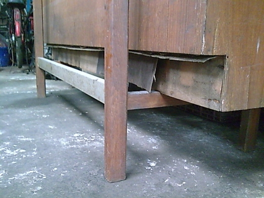 ขายตู้ไม้แบบบาร์