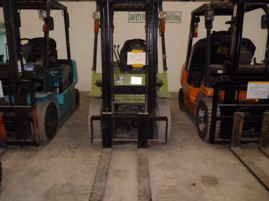 ขายรถฟอร์คลีฟท์ MITSUBISHI FD20 SN:F18B-08300,Yr.2001,Hr.4064, เสา3 เมตรออโต้  รถนอกนำเข้า ติดต่อ มานะ 085-9049669