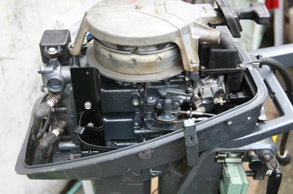 ขายเครื่อง yamaha 6 แรง สองจังหวะ หางยาวครับ ขายเครื่อง yamaha 6 แรง สองจังหวะ หางยาวครับ