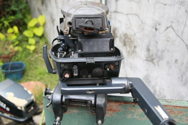 ขายเครื่อง yamaha 6 แรง สองจังหวะ หางยาวครับ ขายเครื่อง yamaha 6 แรง สองจังหวะ หางยาวครับ