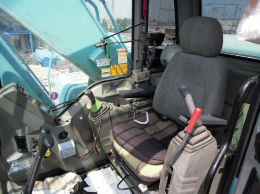 New stock SK200-6E YN09 ปี 2004 นำเข้าจากญี่ปุ่น มีไลน์หัวเจาะ ขายถูกครับ