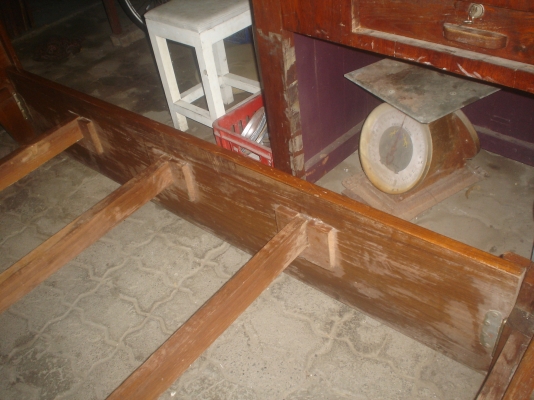 ***ลดอีกให้ถูกใจท่านผู้ชม***ขาย13500บาทครับ240x195ซม ไม้แผ่นเดียว  นานๆๆจะเจอไม้เก่าๆ