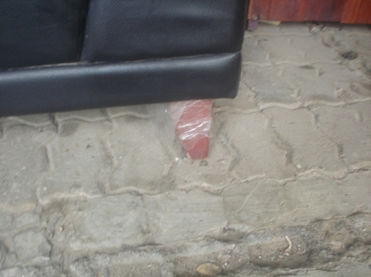 เก้าอี้โซฟา  ขาไม้ แข็งแรง  สภาพใช้ได้  ขายถูกๆๆ ราคาชาวบ้าน