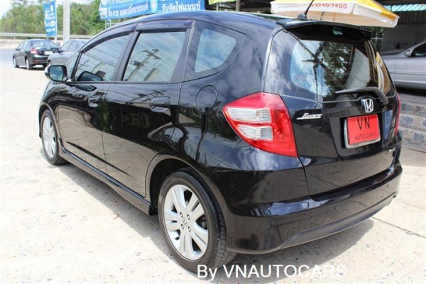 ฟรีดาวน์!!2009HONDA JAZZ 1.5i-VTEC SV(AS)ตัวท๊อป มือแรก พร้อมประกันชั้น1 ใบเปลี่ยนถ่ายน้ำมันเครื่อง