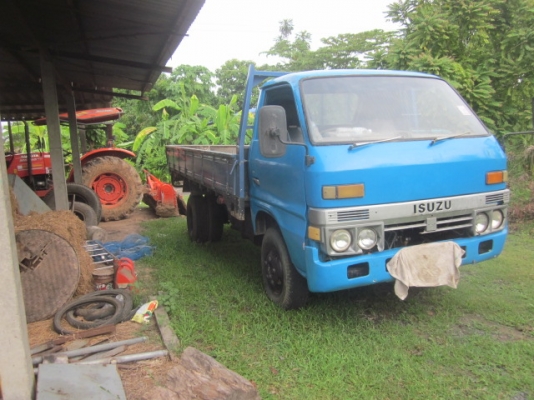ขายรถบรรทุก ISUZU 6ล้อ ราคาถูก ทะเบียนเต็มถึงธันวาคม 2556 ขายรถบรรทุก ISUZU 6ล้อ ราคาถูก ทะเบียนเต็มถึงธันวาคม 2556