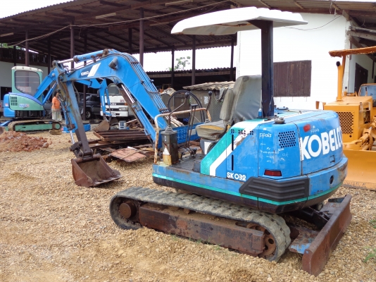 ขายรถแมคโคร KOBELCO SK 032 ติดต่อคุณยุทธิ์ โทร. 081-9870866 คุณจิ๊ด โทร. 089-7949488