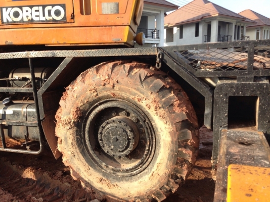ขายเครน 16ตัน Kobelco RK160 4ล้อ สภาพดีใช้งานอยู่