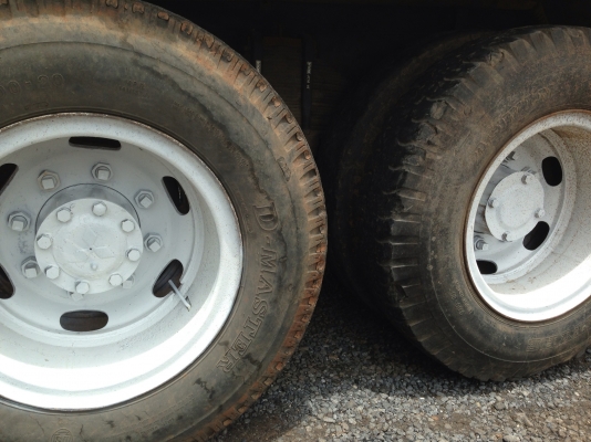 ขาย10ล้อRocky168ทิฟฟี่เพลาเดียวกระบะเหล็ก ขาย10ล้อRocky168ทิฟฟี่เพลาเดียวกระบะเหล็ก