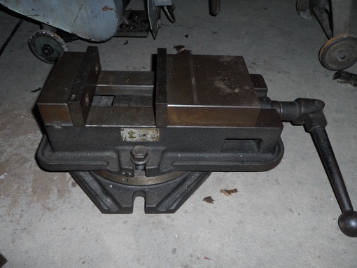 ขายครับขาย ปากกาจับชิ้นงานฐานองศา ขนาด 6" จัดไป 6000 บาท ช่างเอก 0814583376