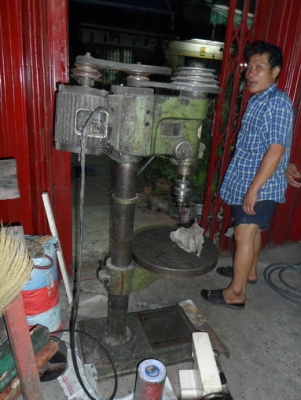 ขายครับขาย เครื่องเจาะ FIRST ตั้งพื้น เรียวเบอร์ 3 พร้อมใช้ 9900 บาท ช่างเอก 0814583376