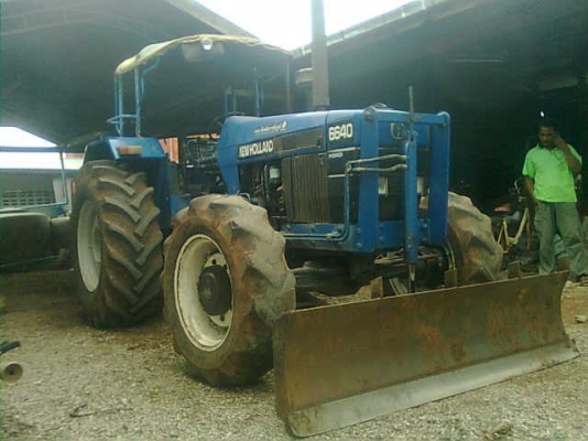 ขายรถไถ นิวฮอนแลนด์ 6640สองเพลาสวยๆๆ