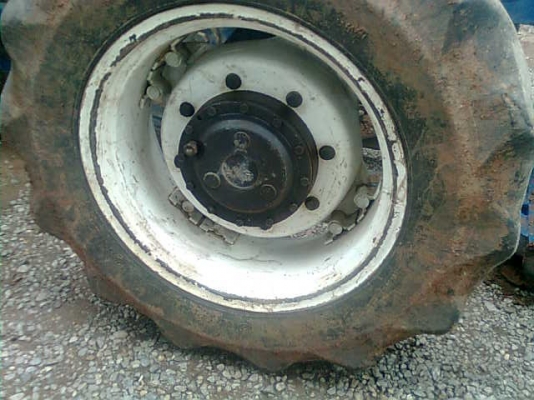 ขายรถไถ นิวฮอนแลนด์ 6640สองเพลาสวยๆๆ