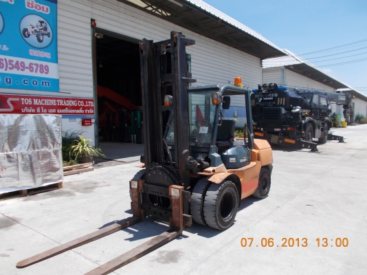 ขายรถฟอร์คลีฟท์ TOYOTA  7FDK40 เสา4 เมตรออโต้ งาหมุนได้ ปี2007,2895ชม. รถสภาพดีมาก ใช้งานได้เลยไม่ต้องแต่งเพิ่ม ติดต่อ มานะ 085-9049669