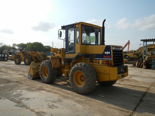 WA100-1-31123( รถจอดที่CSนวนครแล้วครับ)