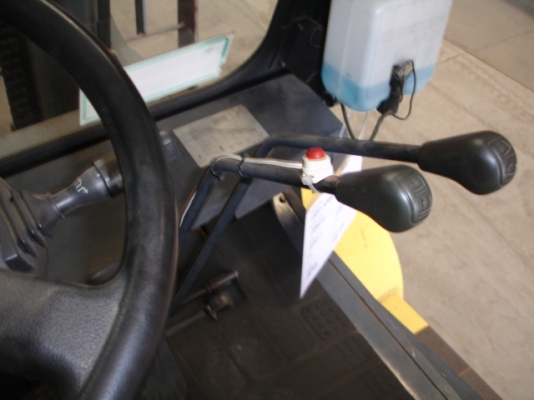 ขายรถฟอร์คลีฟท์ KOMATSU FG50-7 เสา4 เมตรออโต้ ปี2006 รถนอกนำเข้า ติดต่อ มานะ 085-9049669