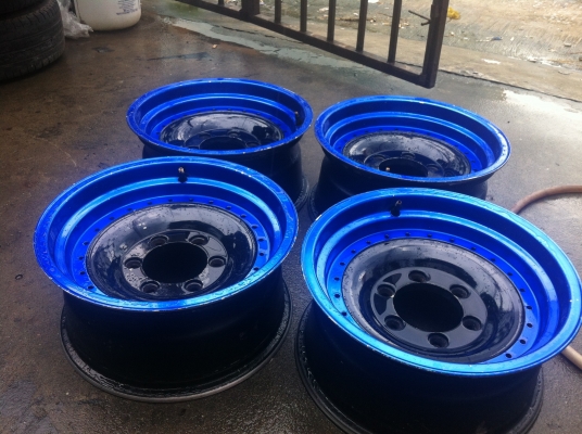 ขายแม็ก6รู. ลายตัน ขอบ15สวยๆ  4500