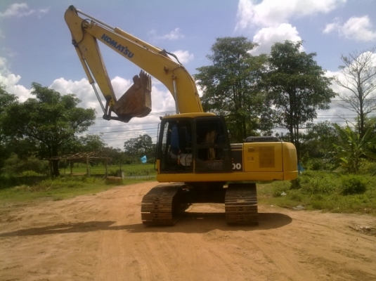 ขายรถแบ็คโฮ KOMAYSU PC 200-7 เอกสารเล่มทะเบียน ชั่วโมงทำงาน 57xx