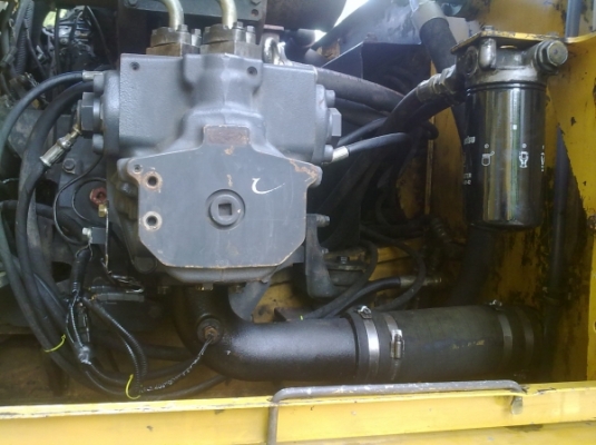 ขายรถแบ็คโฮ KOMAYSU PC 200-7 เอกสารเล่มทะเบียน ชั่วโมงทำงาน 57xx