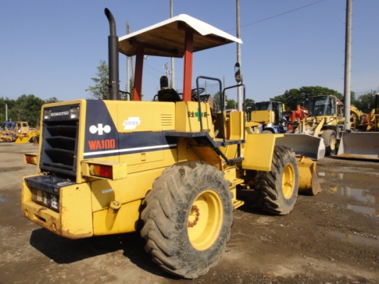 รถตักล้อยาง  WA100-1-32673  แขนยาว สภาพสวย รถนอกจากญี่ปุ่น  กำลังเดินทางเข้าไทย  จะถึง C.S. Motor ประมาณสิ้นเดือน มิ.ย. นี้  โทร.081-373-0559