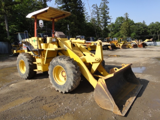 รถตักล้อยาง  WA100-1-32673  แขนยาว สภาพสวย รถนอกจากญี่ปุ่น  กำลังเดินทางเข้าไทย  จะถึง C.S. Motor ประมาณสิ้นเดือน มิ.ย. นี้  โทร.081-373-0559