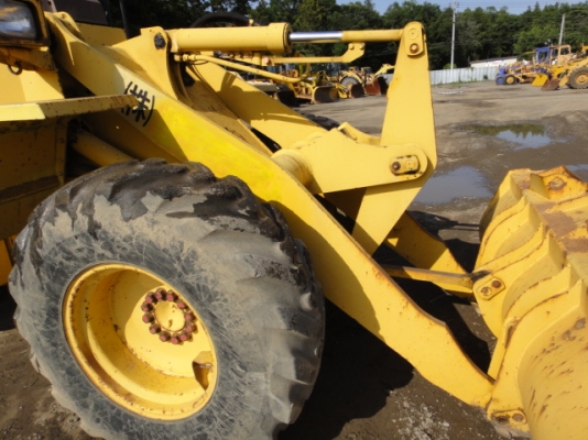 รถตักล้อยาง  WA100-1-32673  แขนยาว สภาพสวย รถนอกจากญี่ปุ่น  กำลังเดินทางเข้าไทย  จะถึง C.S. Motor ประมาณสิ้นเดือน มิ.ย. นี้  โทร.081-373-0559