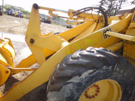 รถตักล้อยาง  WA100-1-32673  แขนยาว สภาพสวย รถนอกจากญี่ปุ่น  กำลังเดินทางเข้าไทย  จะถึง C.S. Motor ประมาณสิ้นเดือน มิ.ย. นี้  โทร.081-373-0559