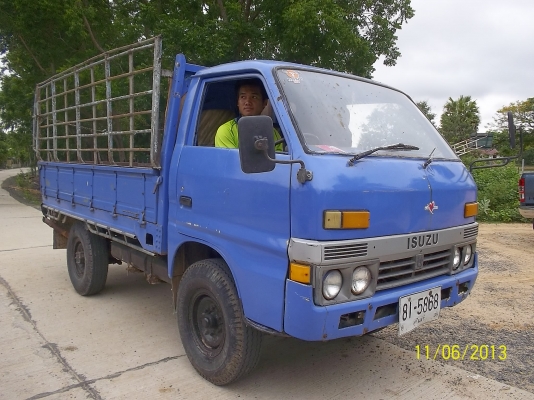 ขาย4ล้อกลาง  อิซูสุ  TL  เปลี่ยนเครื่อง88แรง เกียร์สายสั้น