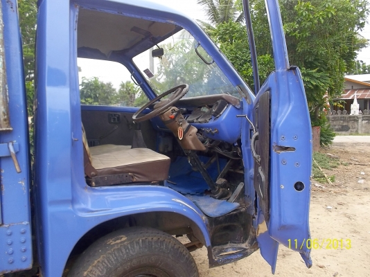 ขาย4ล้อกลาง  อิซูสุ  TL  เปลี่ยนเครื่อง88แรง เกียร์สายสั้น