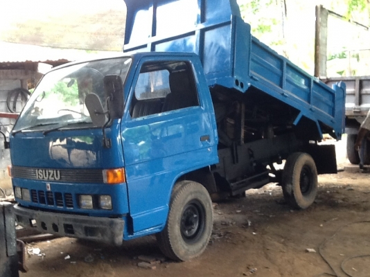 สี่ล้อเล็ก ดั้ม  NKR วิ่งงานทุกวันราคาคุยได้