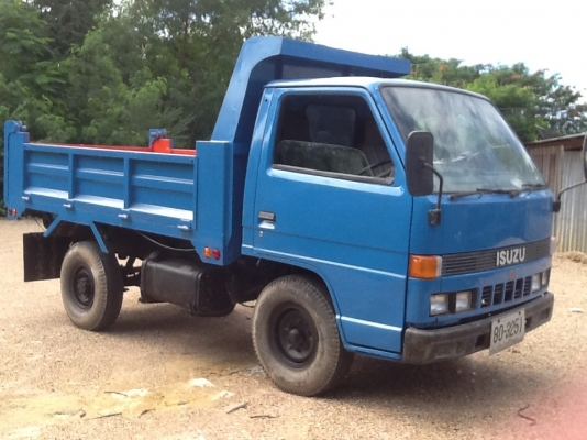 สี่ล้อเล็ก ดั้ม  NKR วิ่งงานทุกวันราคาคุยได้